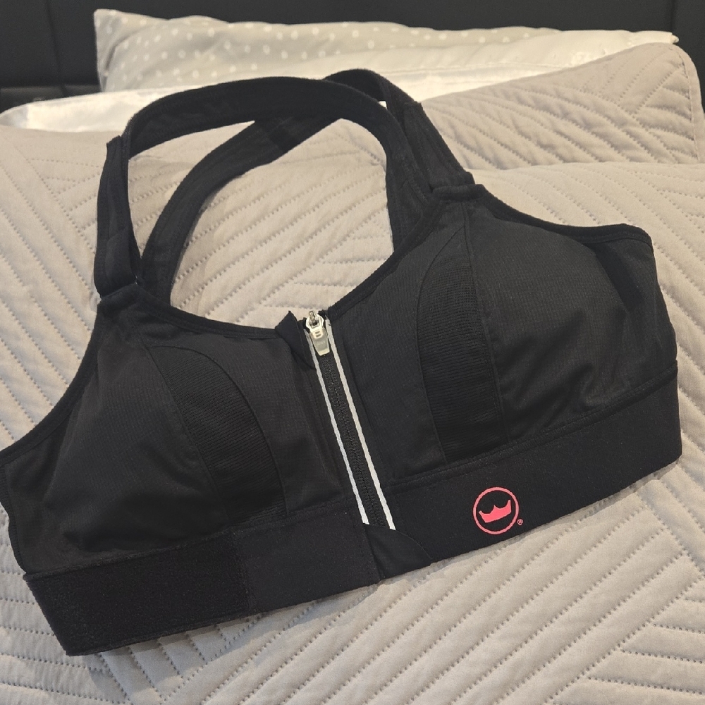 SHEFIT (Luxe) Sports Bra (NWOT)